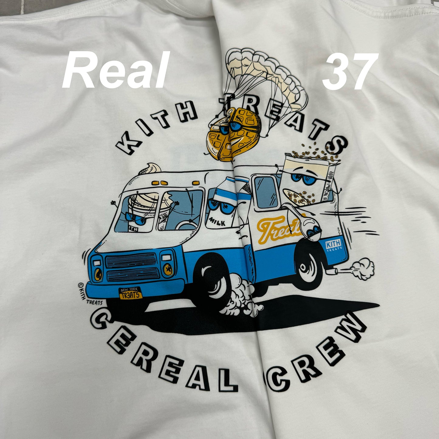 37도 / Kith Treats Parade II Tee