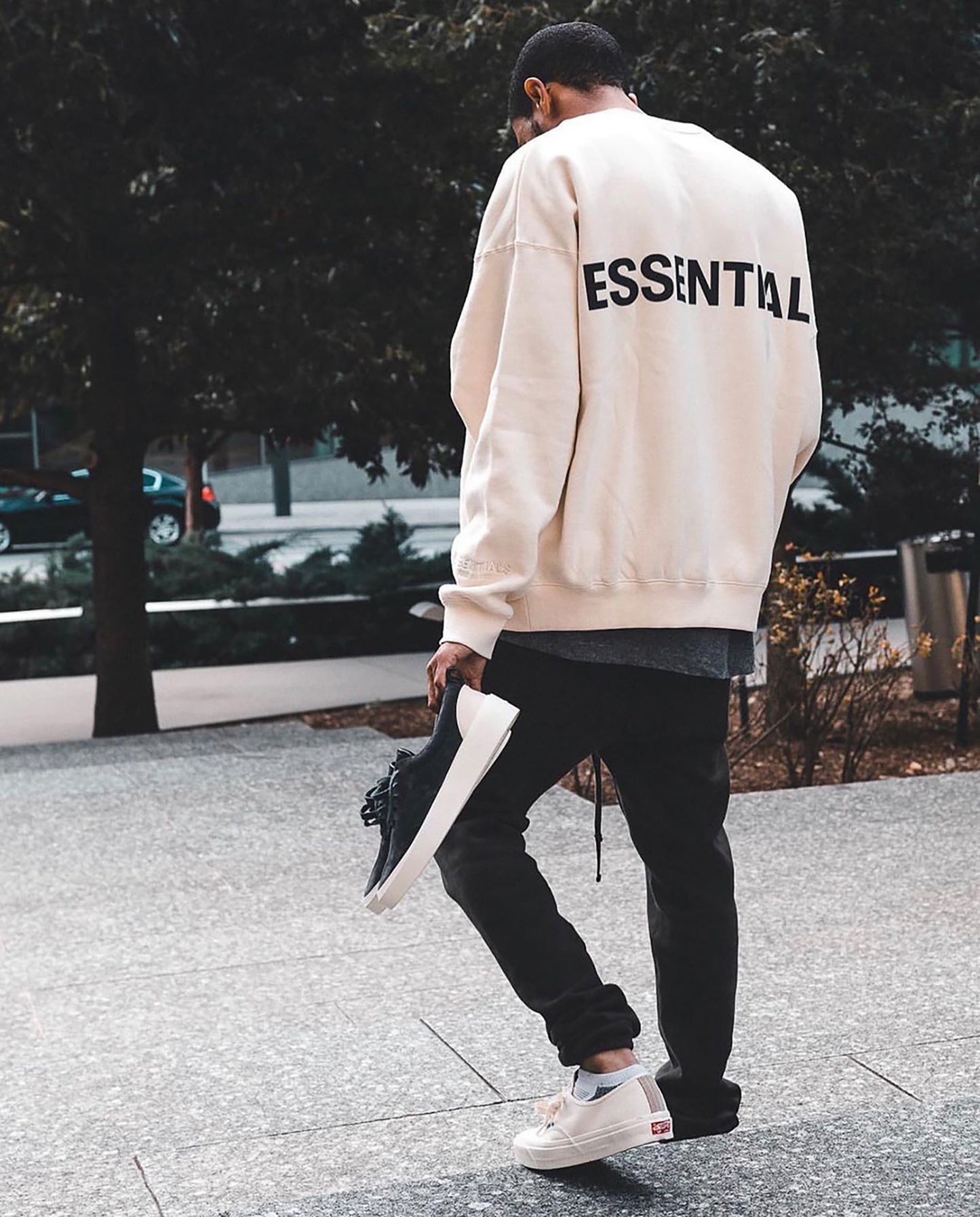 세나 / FOG ESSENTIALS FEAR OF GOD 더블 라인 하이 스트리트 루즈 3M 반사 풀오버 스웨터