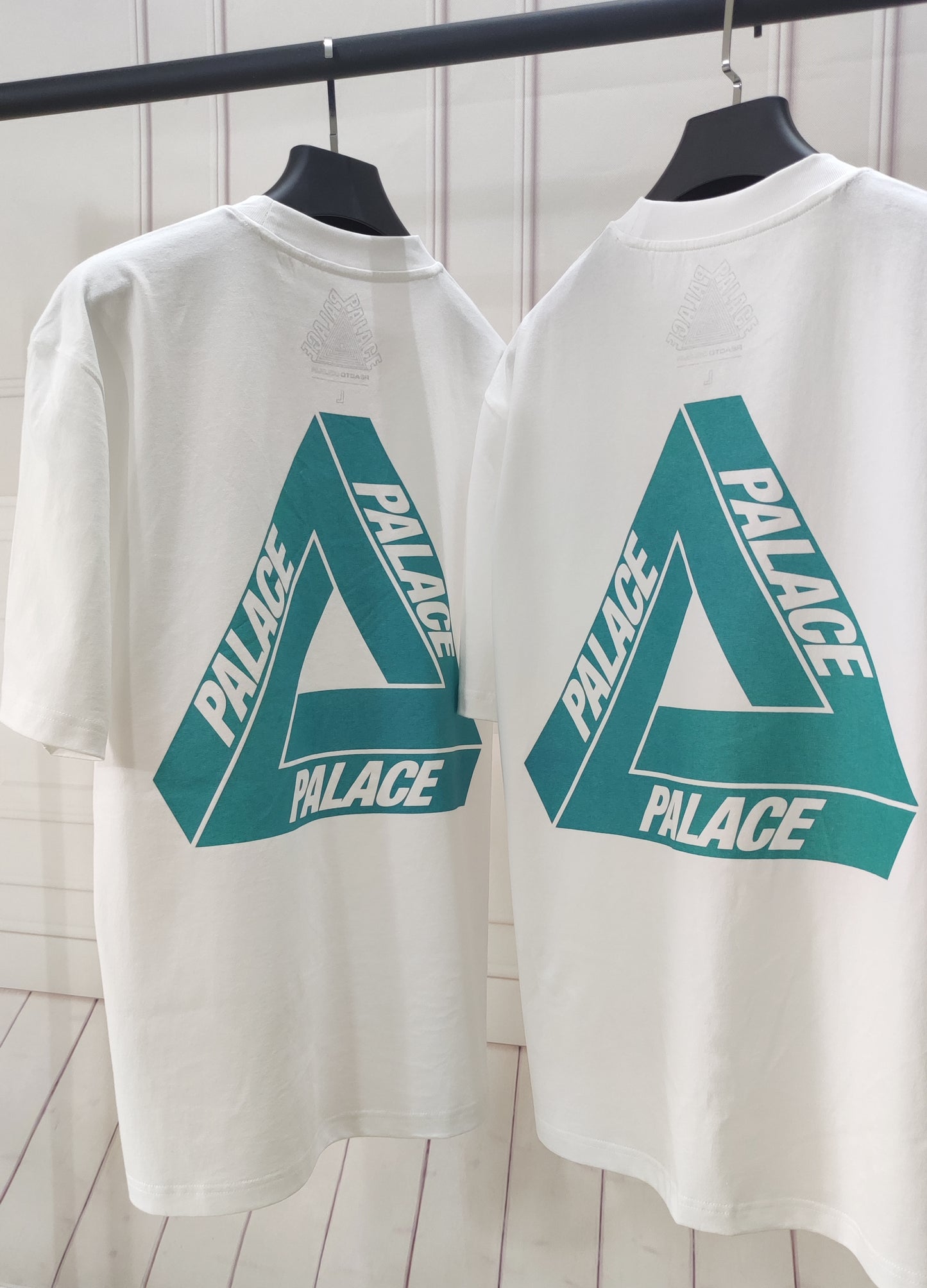 탑팔라스 / 팔라스 반팔티 ,  Palace Reacto Tri-Ferg T-Shirt White