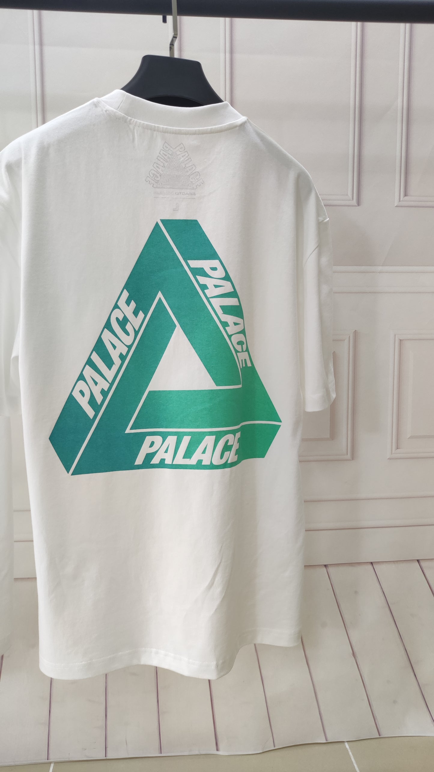 탑팔라스 / 팔라스 반팔티 ,  Palace Reacto Tri-Ferg T-Shirt White