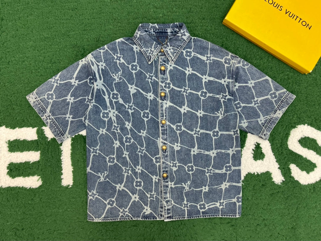 BVG / 루이비통 셔츠 , 모노그램 프린트 반소매 데님 셔츠