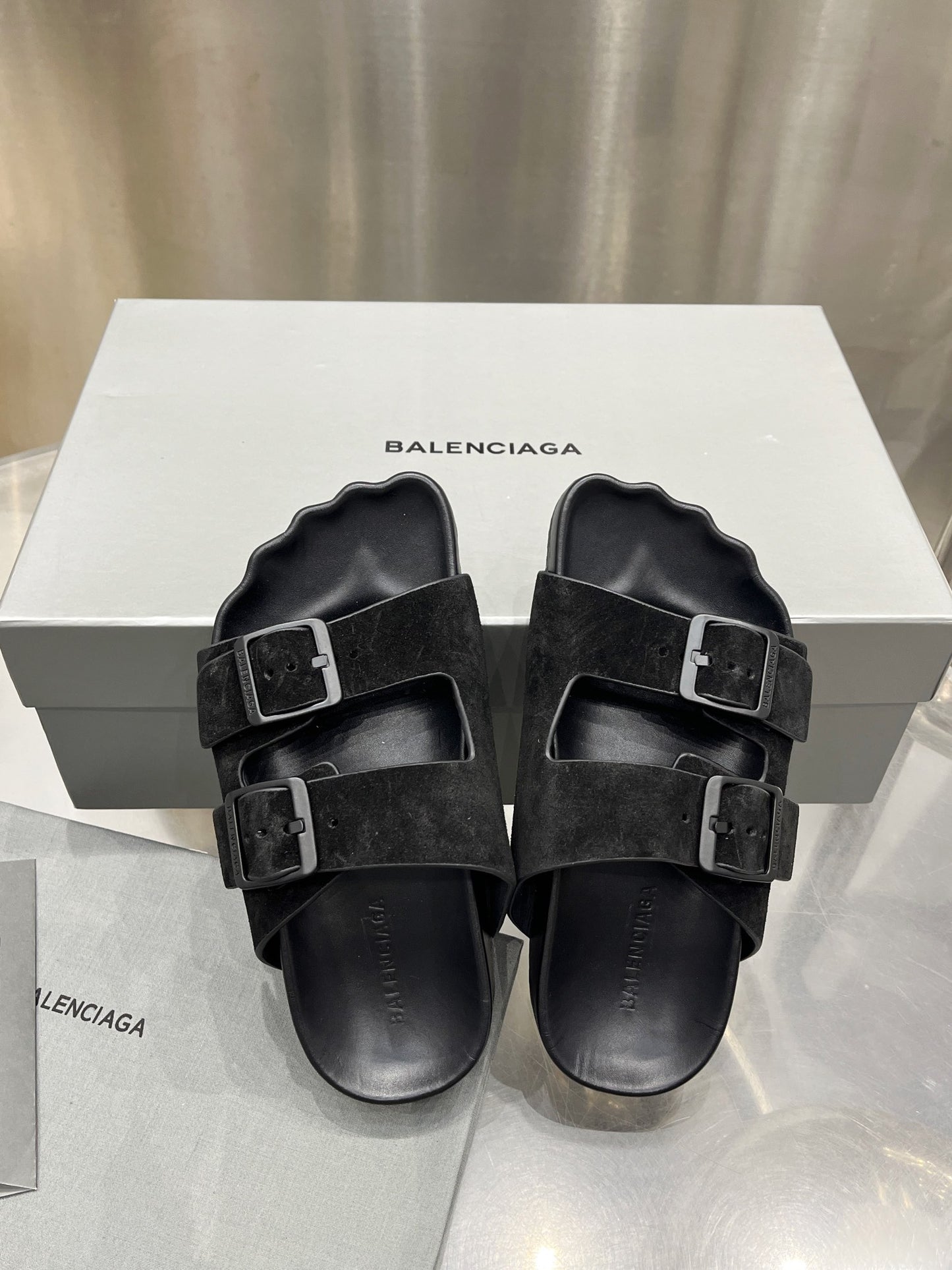 빙 / BALENCIAGA 발렌시아가 선데이 샌들 , 텐 버켄스탁 커플 모델