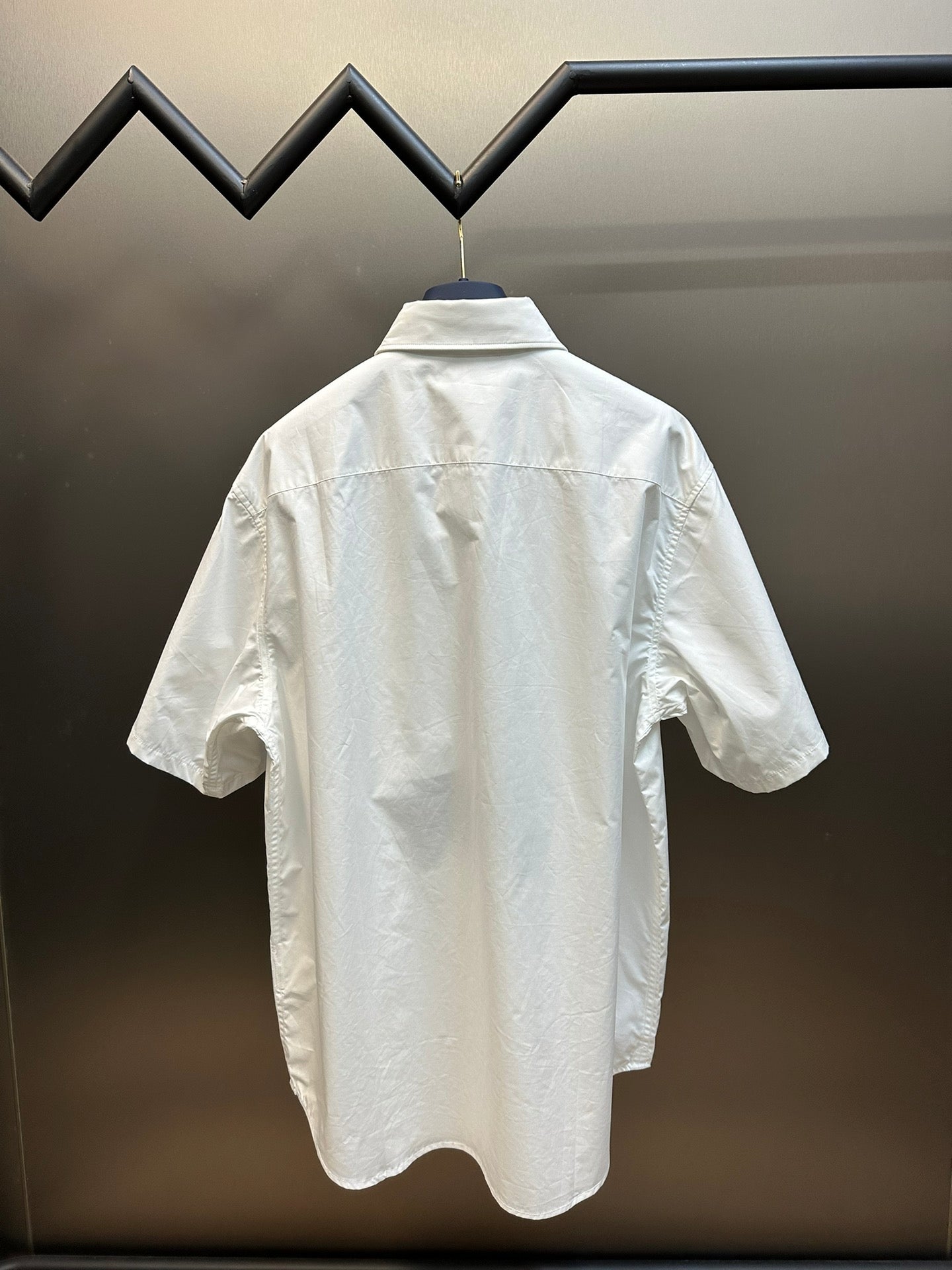 체인2호 / 프라다 셔츠 , Prada 트라이앵글 지퍼 포켓 반팔 셔츠
