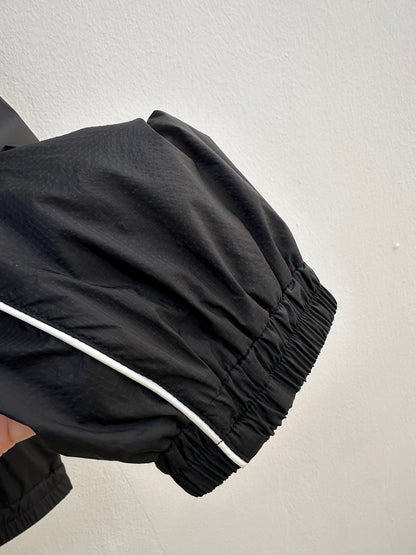 BF셀러 / TB-Thom Browne 톰브라운 아노락 자켓 , 하프 지퍼 후드 재킷.