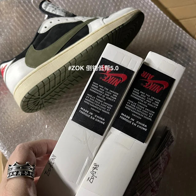 ZOK / 나이키 스캇 덩크 로우 Jordan 1 Retro Low OG SP Travis Scott Olive